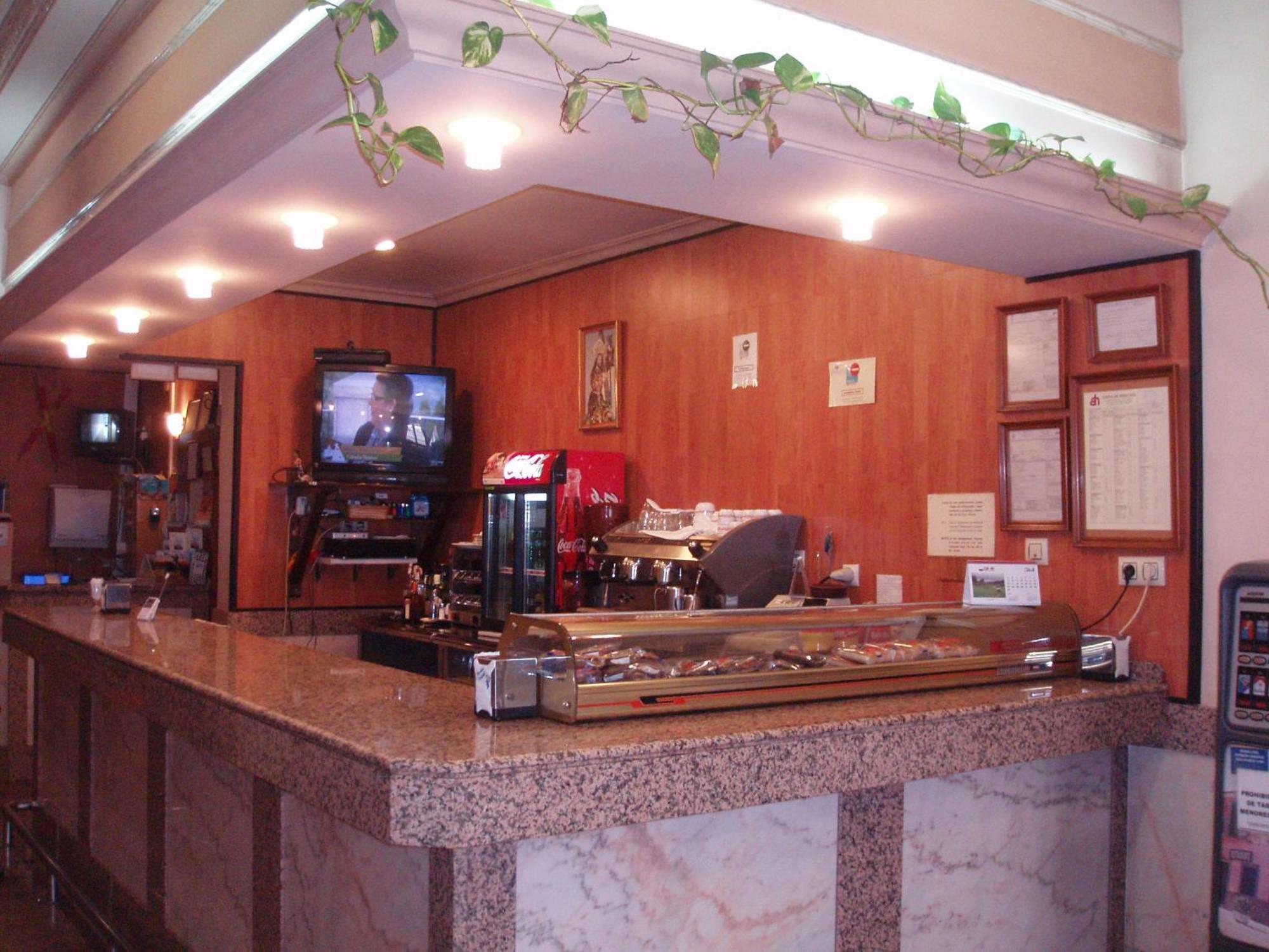Apartahotel Los Hermanos Ocaña Екстериор снимка