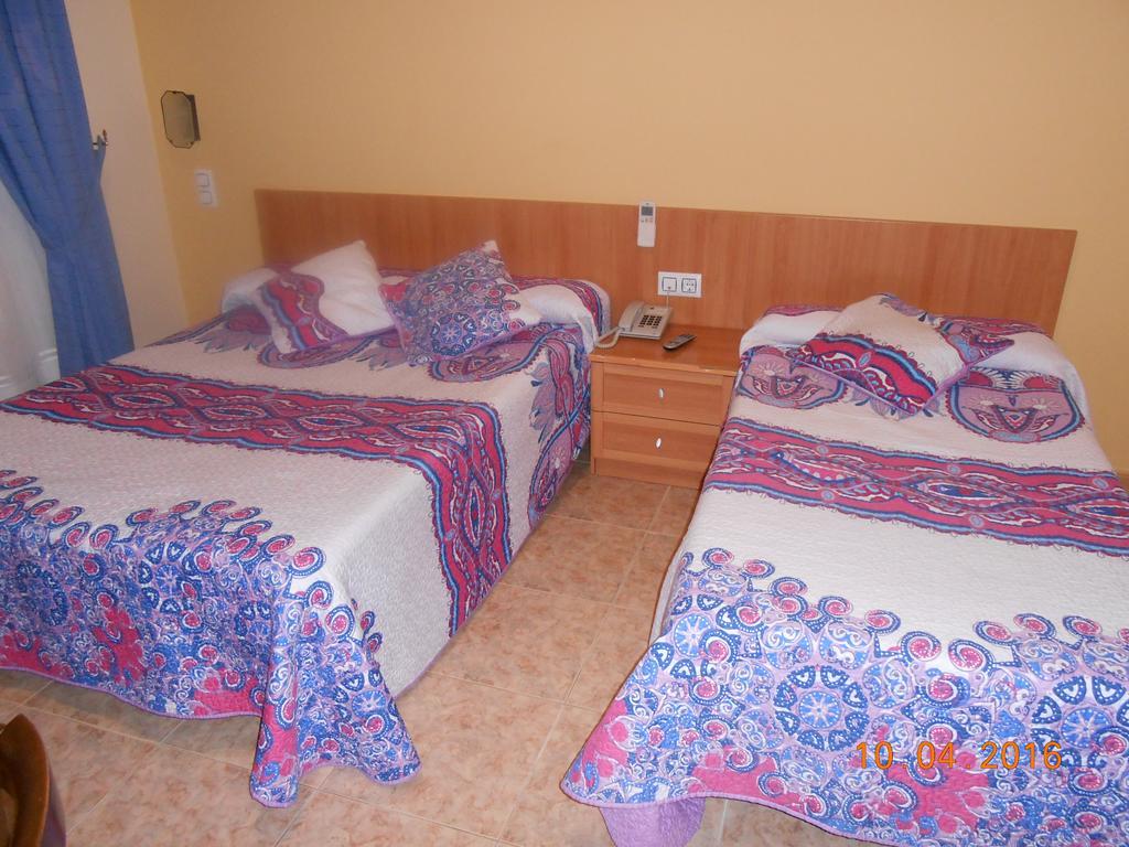 Apartahotel Los Hermanos Ocaña Екстериор снимка