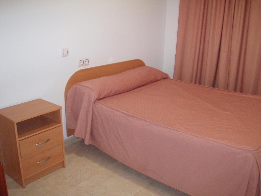 Apartahotel Los Hermanos Ocaña Стая снимка