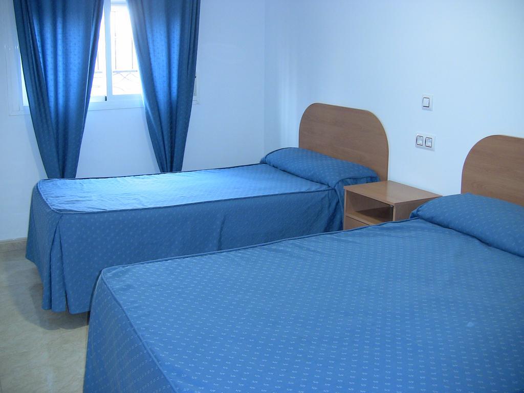 Apartahotel Los Hermanos Ocaña Екстериор снимка